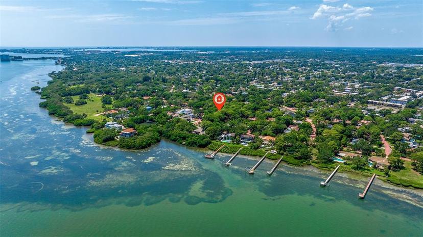 Picture of 1321 Serpentine Drive S, St Petersburg FL 33705