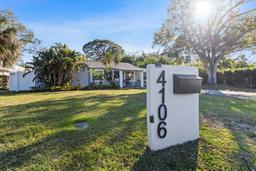 Picture of 4106 W Bay View Avenue, Tampa, FL 33611