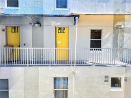 Picture of 2515 SW 35Th Place Unit 202, Gainesville, FL 32608