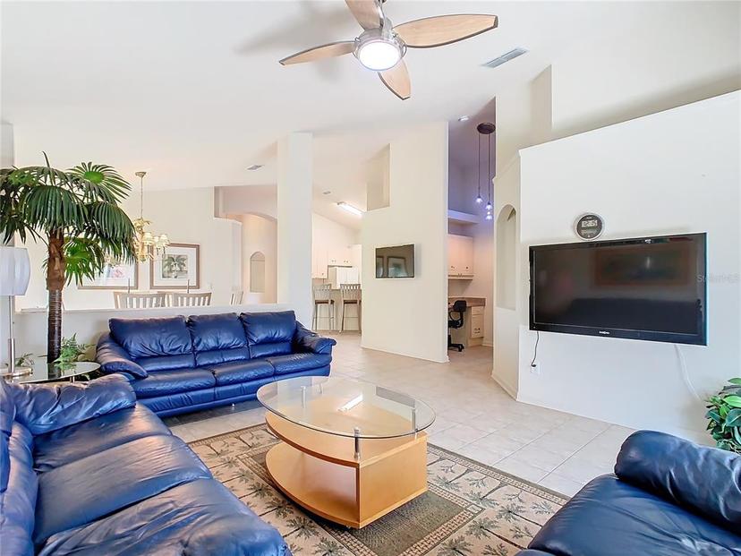 Picture of 2917 White Cedar Circle, Kissimmee FL 34741