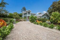 Picture of 501 Reclinata Drive, Longboat Key, FL 34228