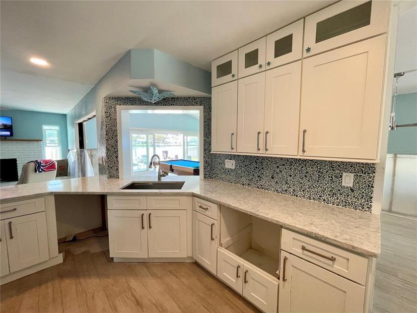 Picture of 11145 4Th Street E, Treasure Island FL 33706