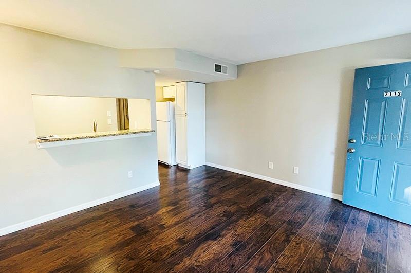 Picture of 7113 E Bank Drive Unit 7113, Tampa FL 33617