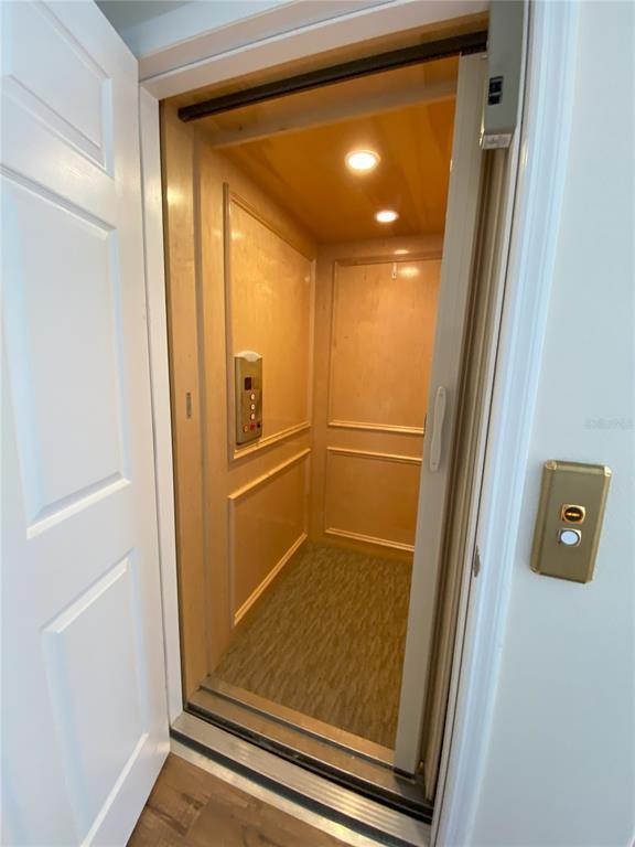 Picture of 415 Bayou Village Drive, Tarpon Springs FL 34689
