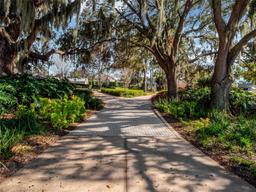 Picture of 12104 Lakeshore Drive, Clermont, FL 34711