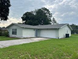 Picture of 15 Clear Way, Ocala, FL 34472