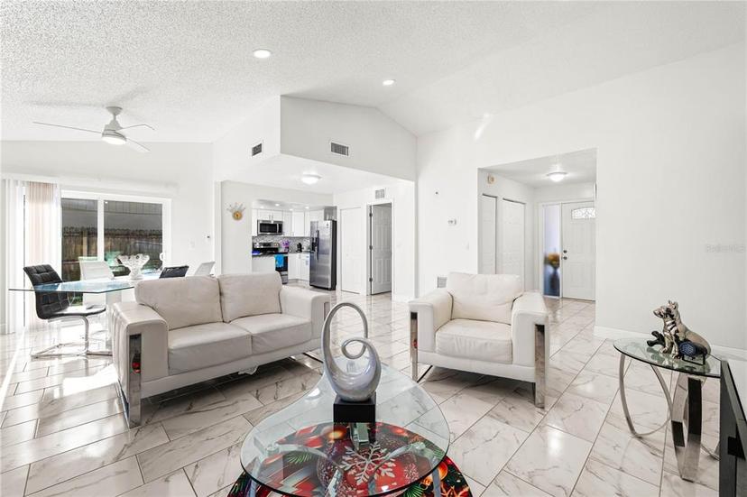 Picture of 16109 Northglenn Drive, Tampa FL 33618