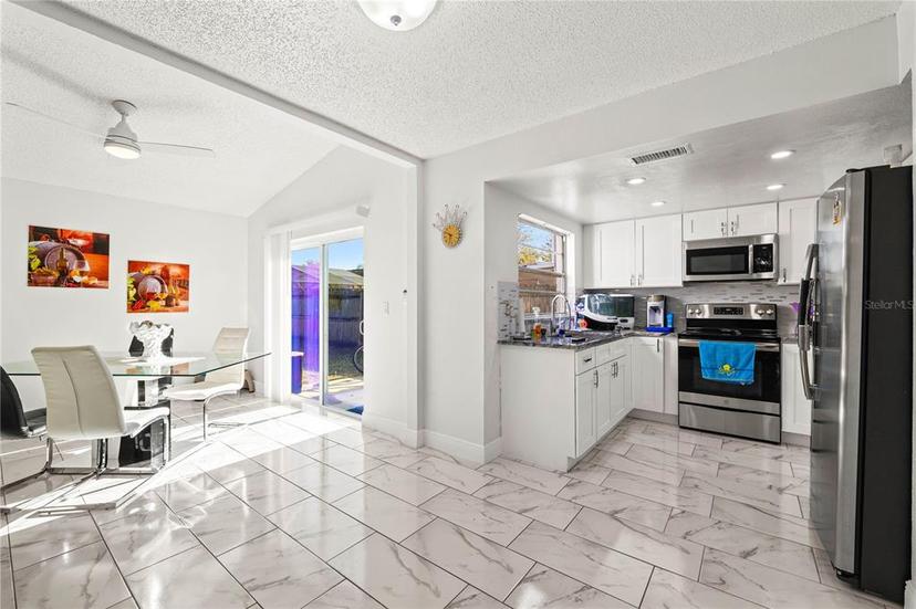 Picture of 16109 Northglenn Drive, Tampa FL 33618