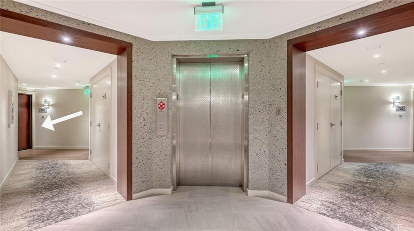 Picture of 1211 Gulf Of Mexico Drive Unit 701, Longboat Key FL 34228