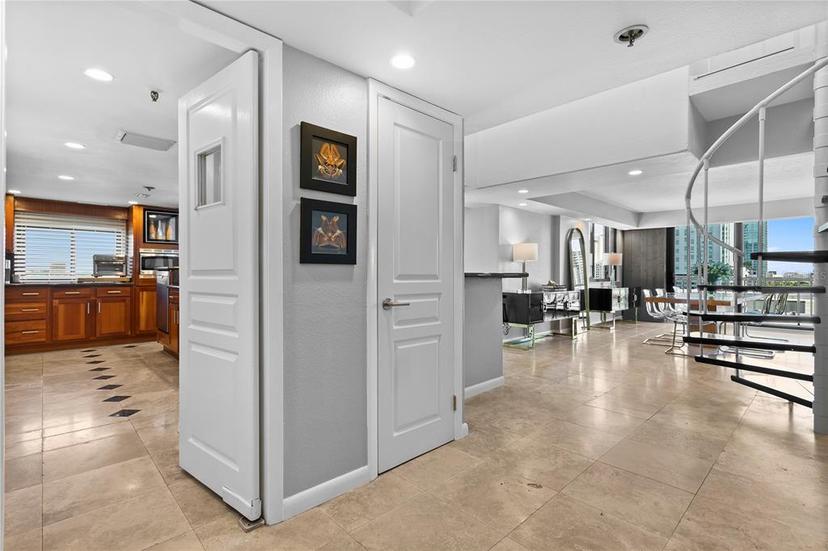 Picture of 201 W Laurel Street Unit 1006, Tampa FL 33602