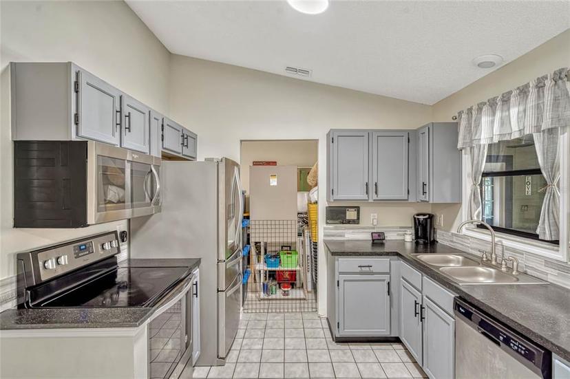 Picture of 1464 Howland Boulevard, Deltona FL 32738