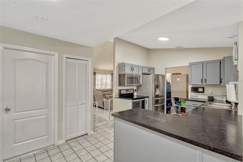 Picture of 1464 Howland Boulevard, Deltona FL 32738