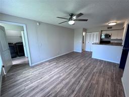 Picture of 5128 Conroy Road Unit 725, Orlando, FL 32811