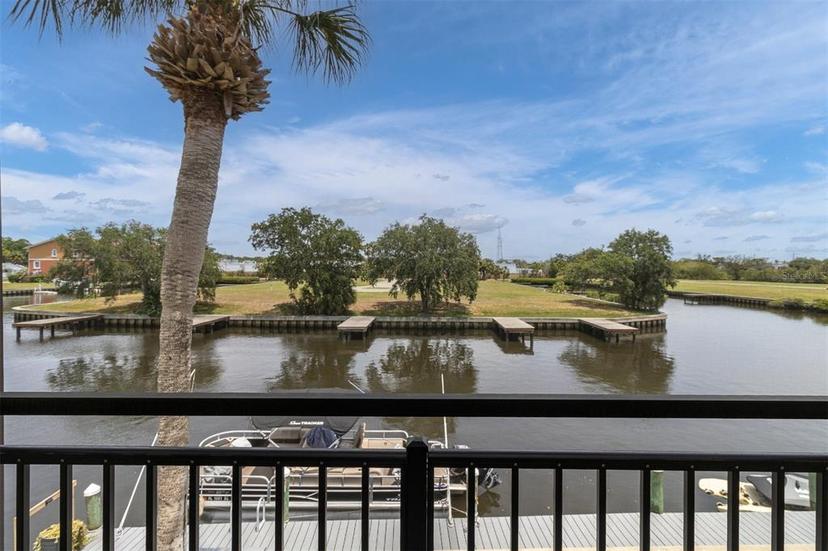 Picture of 432 Moorings Cove Dr. Unit 432, Tarpon Springs FL 34689