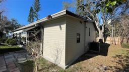 Picture of 3706 Winward Lakes Drive, Tampa, FL 33611