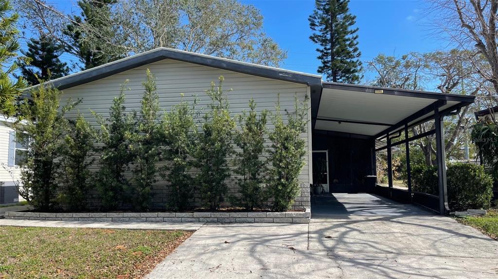 Picture of 3706 Winward Lakes Drive, Tampa, FL 33611