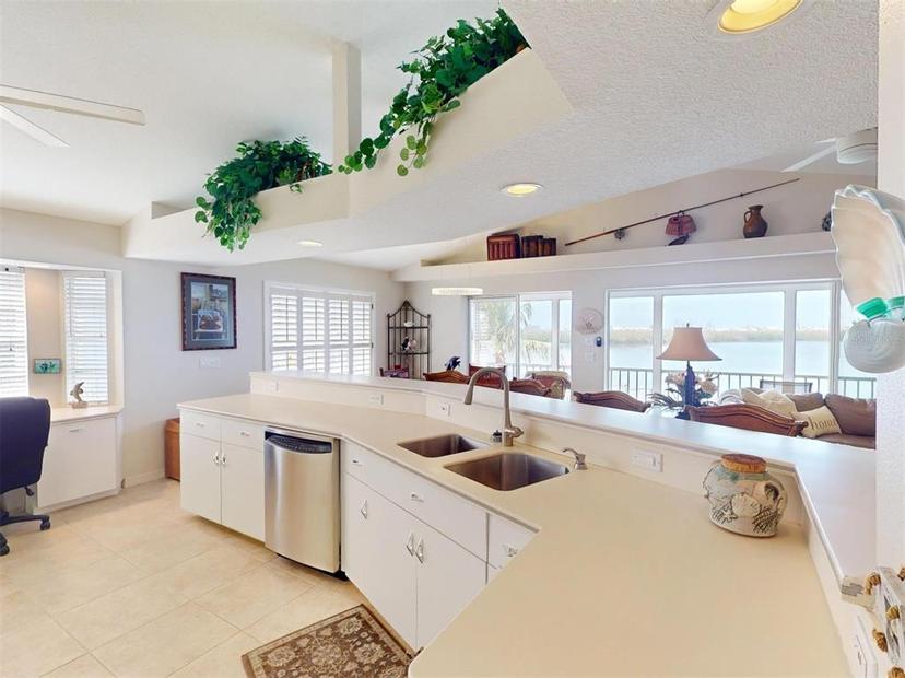 Picture of 1380 Beach Road Unit 3, Englewood FL 34223