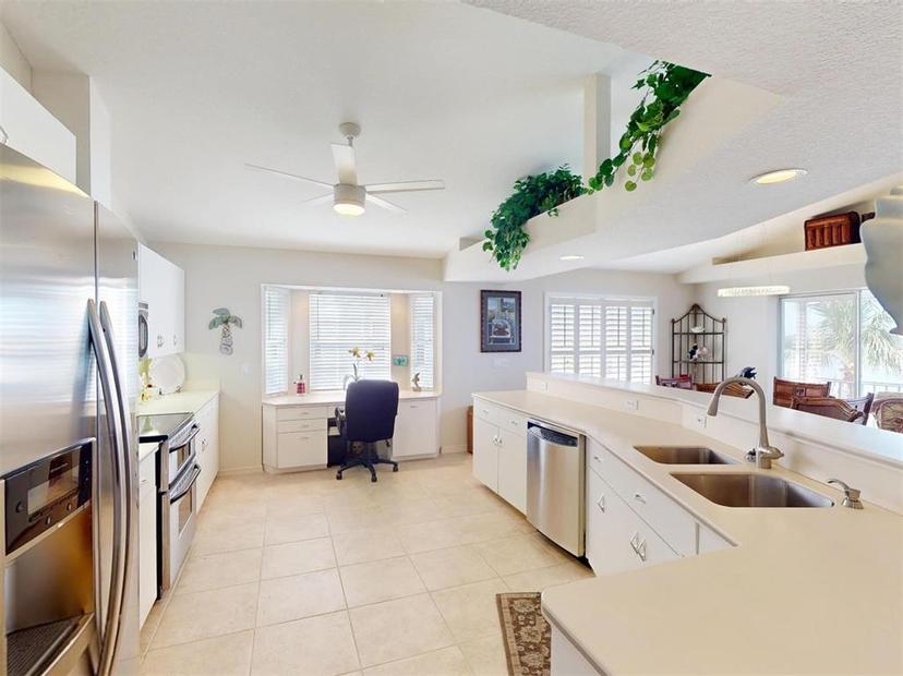 Picture of 1380 Beach Road Unit 3, Englewood FL 34223
