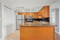 Picture of 500 Treasure Island Cswy Unit 404, Treasure Island, FL 33706