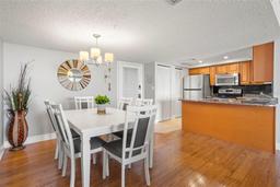 Picture of 500 Treasure Island Cswy Unit 404, Treasure Island, FL 33706