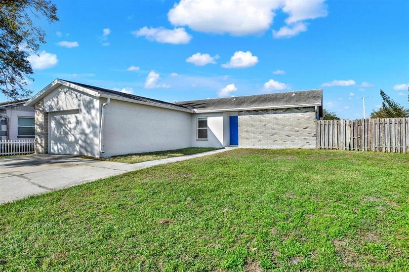 Picture of 912 Lochmont Drive, Brandon FL 33511