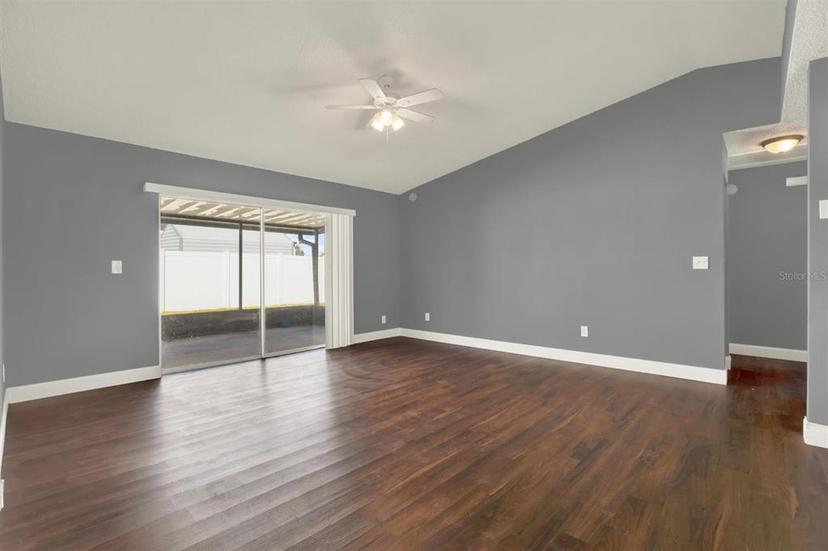 Picture of 912 Lochmont Drive, Brandon FL 33511
