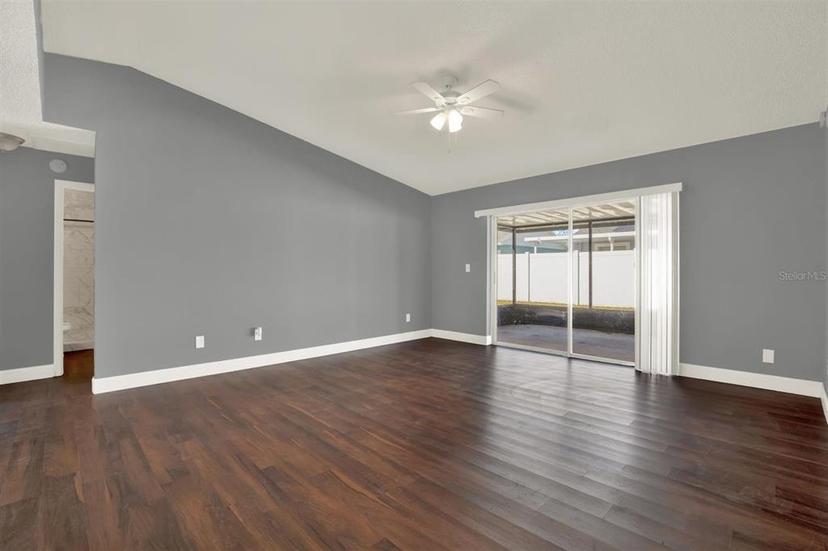 Picture of 912 Lochmont Drive, Brandon FL 33511