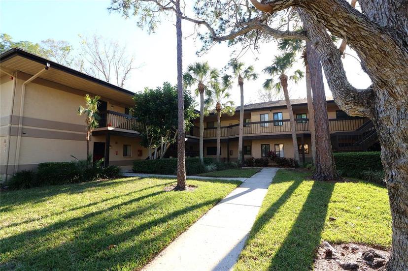 Picture of 2689 Sabal Springs Circle Unit 103, Clearwater FL 33761