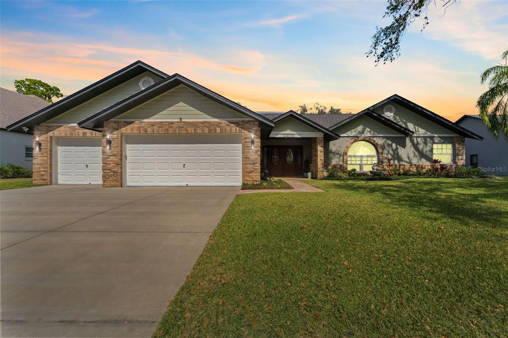 Picture of 2406 Natures Court, Valrico, FL 33596