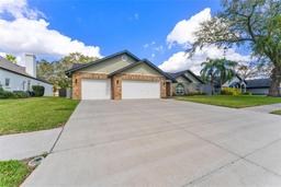 Picture of 2406 Natures Court, Valrico, FL 33596