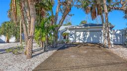 Picture of 710 Birdsong Lane, Sarasota, FL 34242