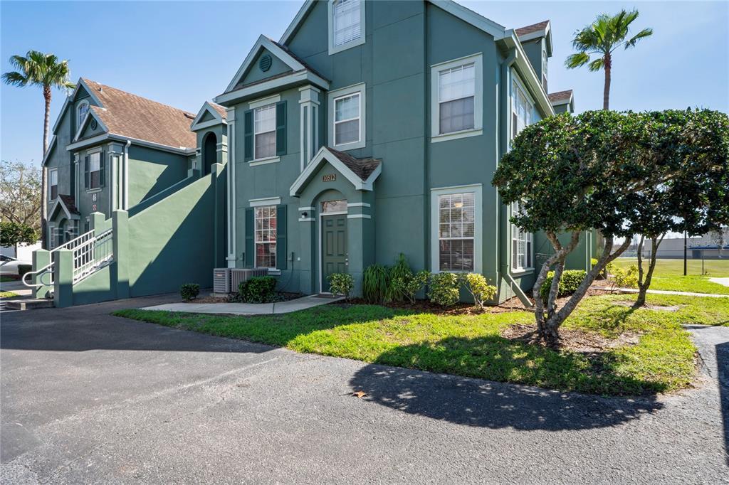 Picture of 10512 White Lake Court, Tampa, FL 33626