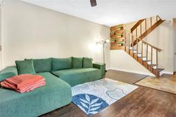 Picture of 5293 Willow Ct Unit 522, Orlando, FL 32811