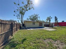 Picture of 808 20Th Avenue W, Bradenton, FL 34205