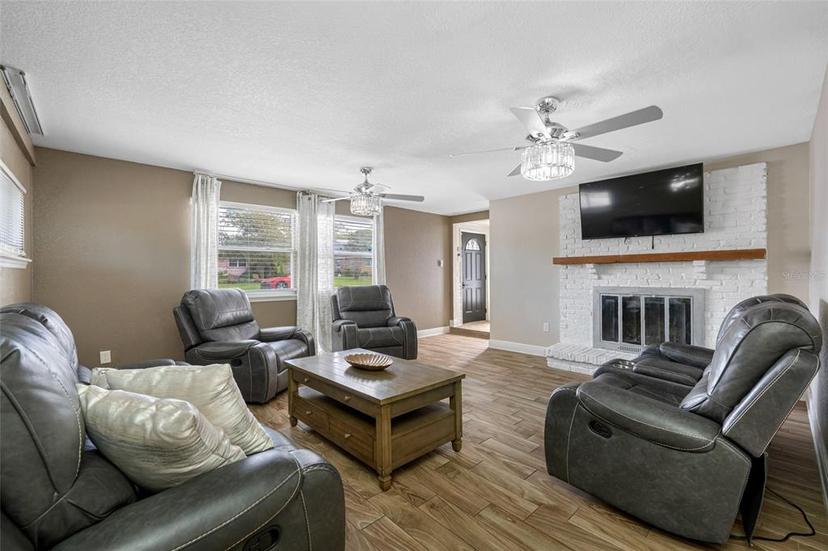 Picture of 1404 Wood Avenue, Clearwater FL 33755