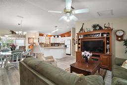 Picture of 2538 Privada Drive, The Villages, FL 32162