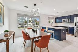 Picture of 337 4Th Avenue S, St Petersburg, FL 33701