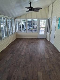 Picture of 50989 Highway 27 Unit 105, Davenport, FL 33897