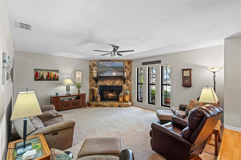 Picture of 128 Lake Ring Drive, Winter Haven FL 33884