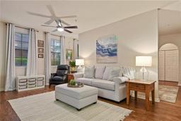 Picture of 911 N Orange Avenue Unit 148, Orlando, FL 32801