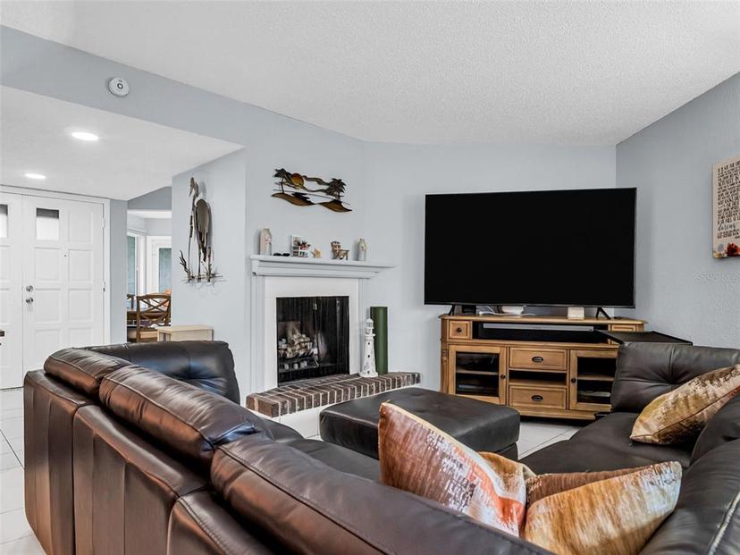 Picture of 423 Windrush Bay Drive, Tarpon Springs FL 34689