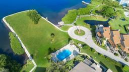 Picture of 423 Windrush Bay Drive, Tarpon Springs, FL 34689