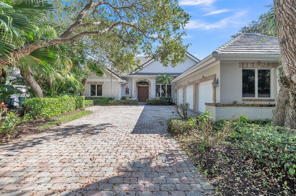 Picture of 140 N White Jewel Court, Vero Beach, FL 32963