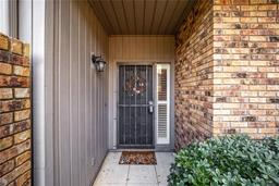 Picture of 1731 SE Clatter Bridge Road, Ocala, FL 34471