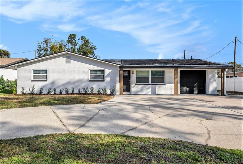 Picture of 239 Freeport Avenue Ne, St Petersburg FL 33702