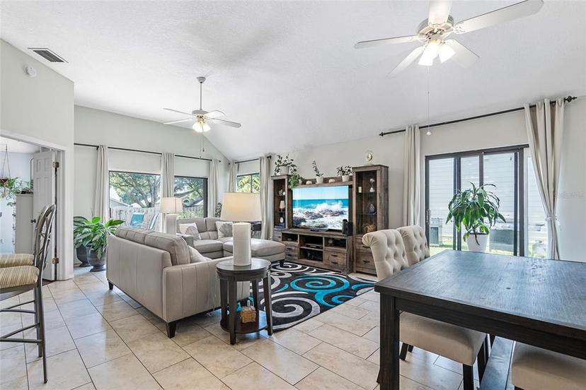 Picture of 692 Greenglen Lane, Palm Harbor FL 34684