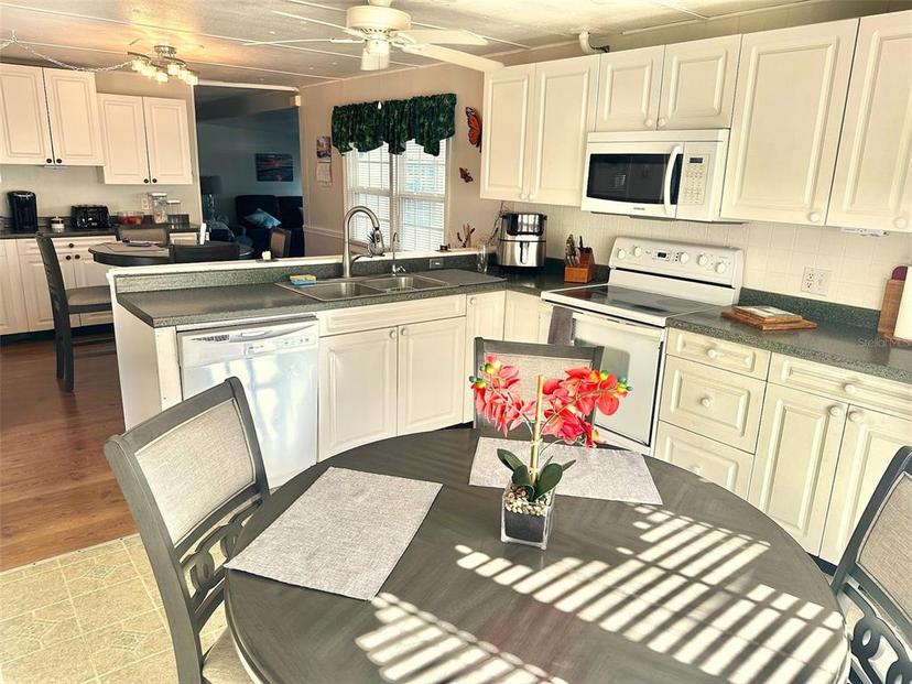 Picture of 9790 66Th Street N Unit 235, Pinellas Park FL 33782