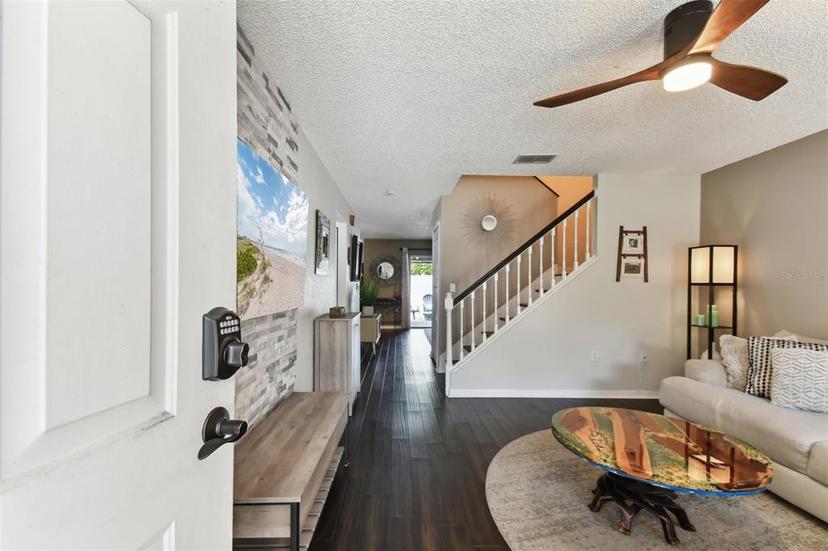 Picture of 9012 Antigua Drive, Seminole FL 33777