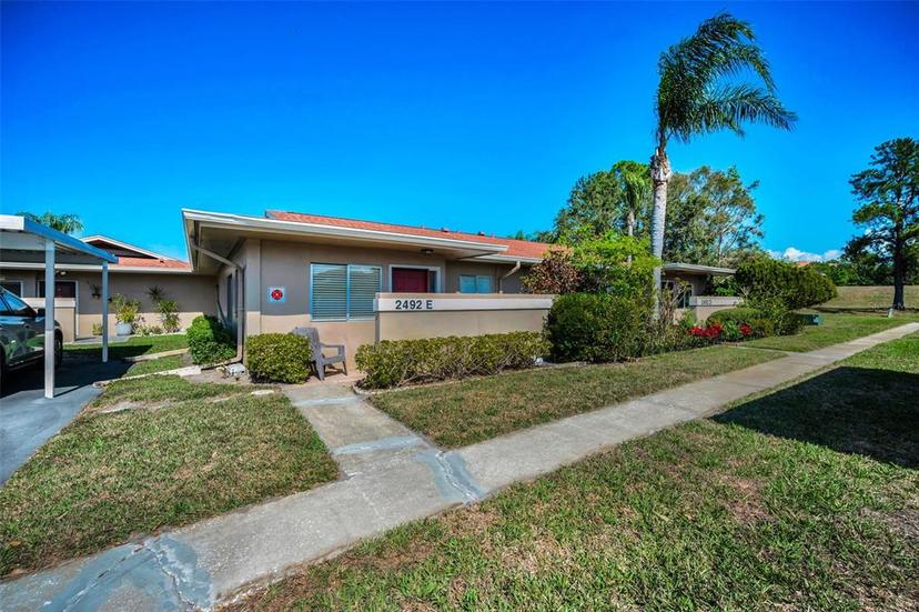 Picture of 2492 Laurelwood Dr # E, Clearwater FL 33763