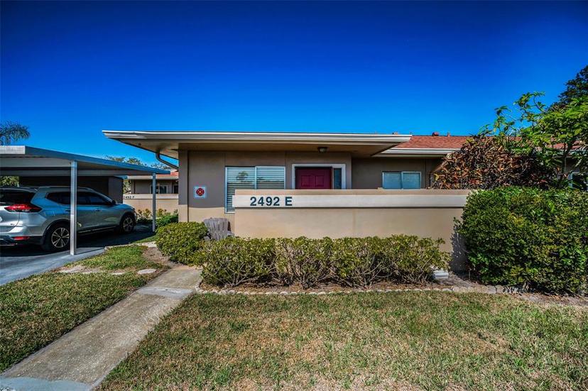 Picture of 2492 Laurelwood Dr # E, Clearwater FL 33763